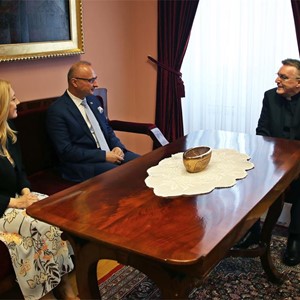 Kardinal Bozanić susreo se s ministrom Grlićem Radmanom i saborskom zastupnicom Petir